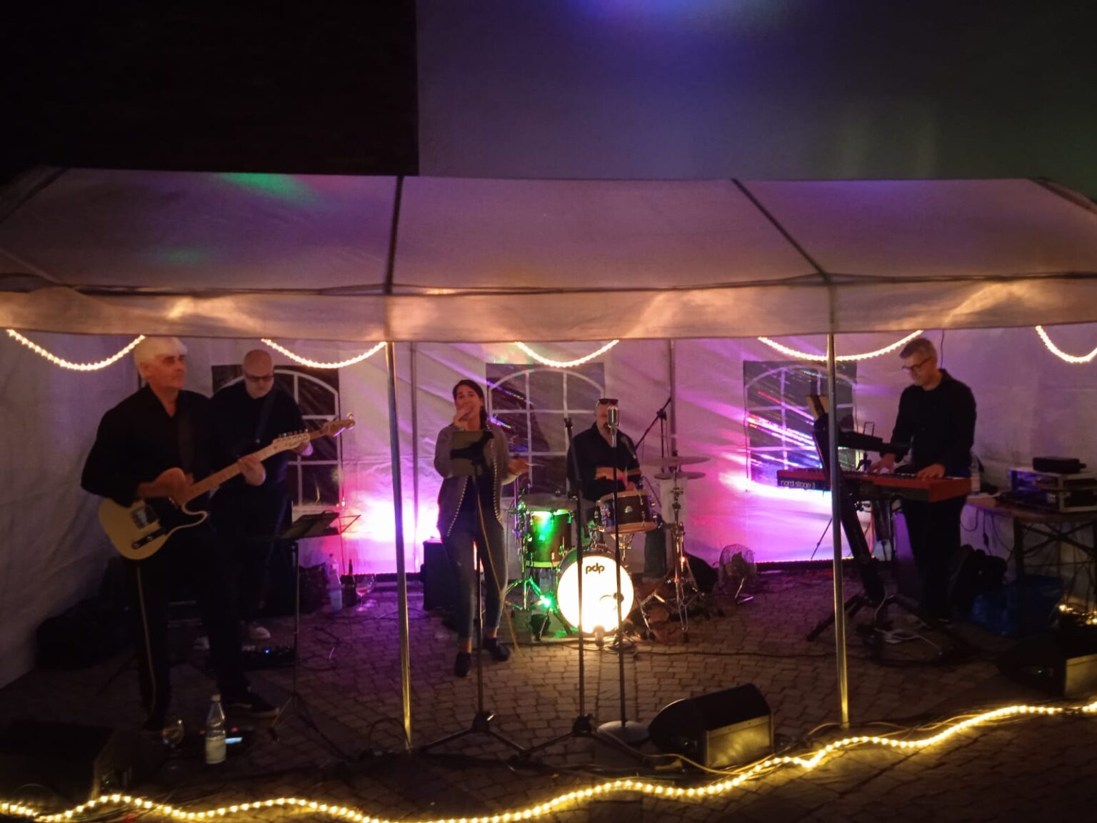 Lighthouse Club Band - www.LighthouseClubBand.com